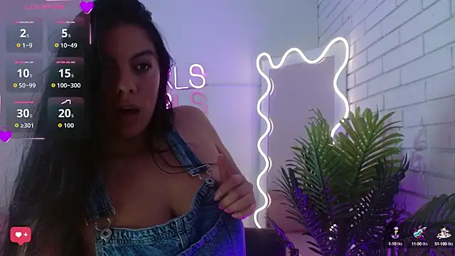 Coraline tay online show from 18, 10, 2025