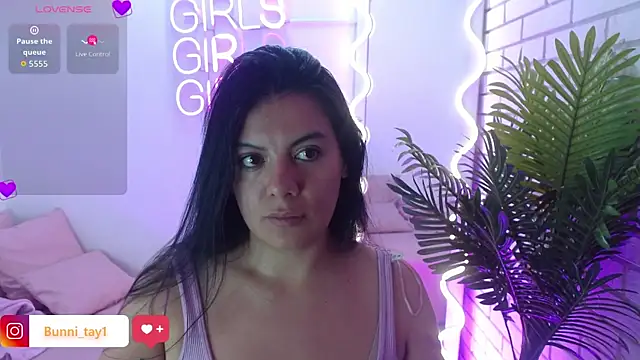 Coraline tay online show from 19, 10, 2025
