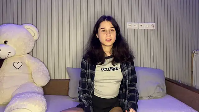 baby lesi online show from 13, 3, 2026