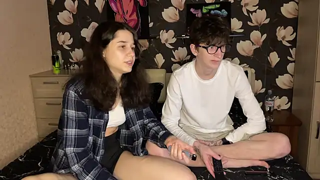 baby lesi online show from 18, 4, 2026