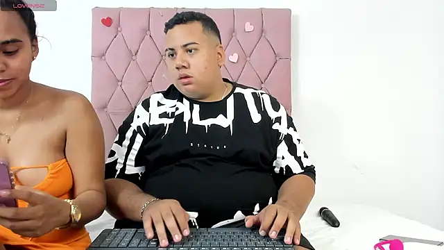 MICHAEL AND SHARON online show from 18, 10, 2025