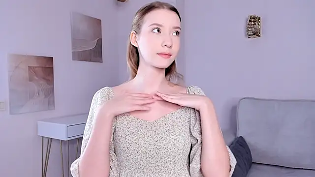 SunnivaCovil online show from 25, 2, 2025