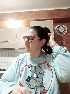 Dolcecurvy online show from 2, 4, 2026