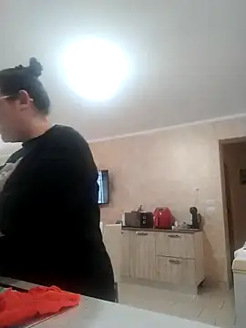 Dolcecurvy online show from 8, 4, 2026