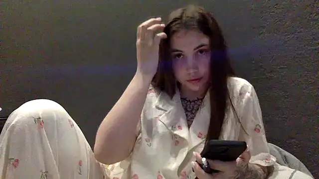Snapshot of bysinka18 chatting on 19, 4, 2026 bysinka18 online show from 19, 4, 2026