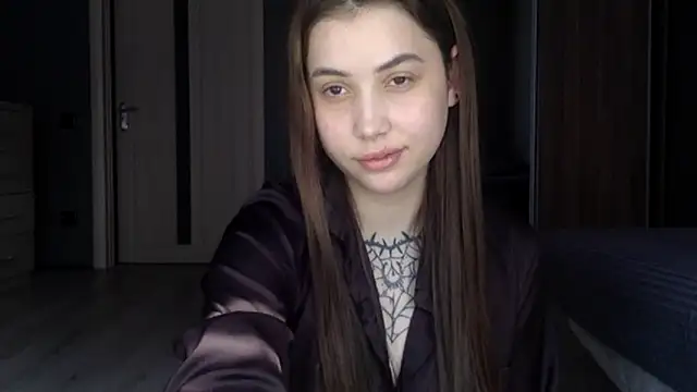 Snapshot of bysinka18 chatting on 25, 5, 2026 bysinka18 online show from 25, 5, 2026