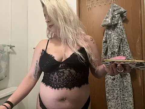 sexylilb17 online show from 18, 3, 2025