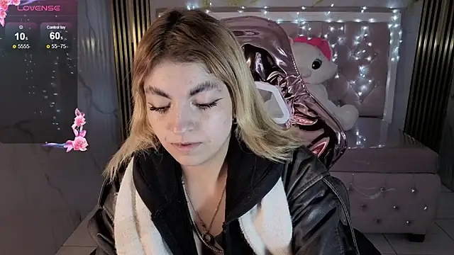 lili conor s online show from 2, 11, 2025