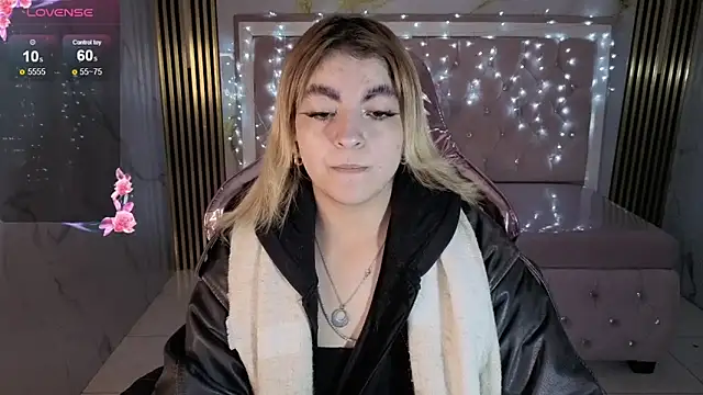 lili conor s online show from 18, 11, 2025