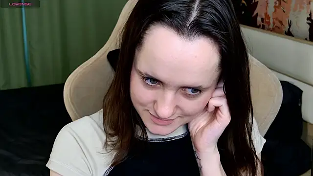 Snapshot of Luna_Loveee chatting on 14, 3, 2025 Luna Loveee online show from 14, 3, 2025