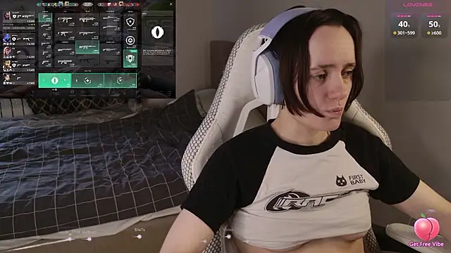 Luna Loveee online show from 27, 3, 2026