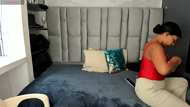 Snapshot of Natasha_rose__ chatting on 19, 12, 2025 Natasha rose online show from 19, 12, 2025