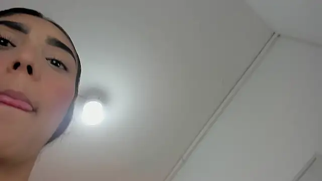 Snapshot of chloee_ross chatting on 18, 3, 2025 chloee ross online show from 18, 3, 2025