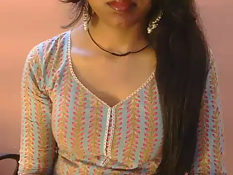 Cute Pihu01 online show from 25, 2, 2026
