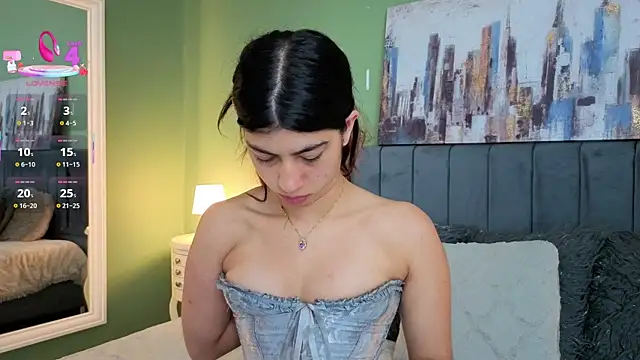 Snapshot of Cassie_bloom chatting on 29, 5, 2026 Cassie bloom online show from 29, 5, 2026