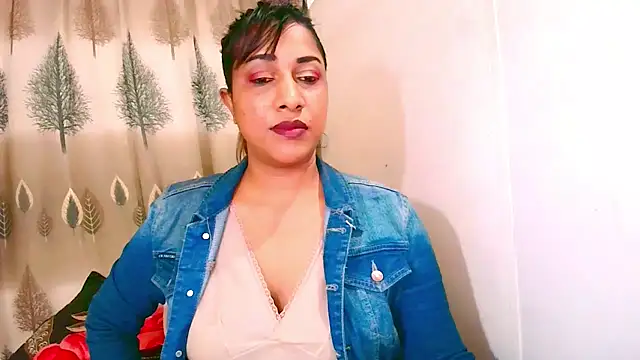 Snapshot of Indian_Erotic69 chatting on 2, 7, 2026 Indian Erotic69 online show from 2, 7, 2026