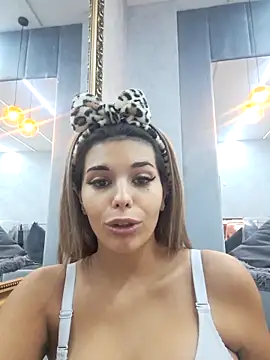 Snapshot of Bella_Posh chatting on 7, 10, 2025 Bella Posh online show from 7, 10, 2025