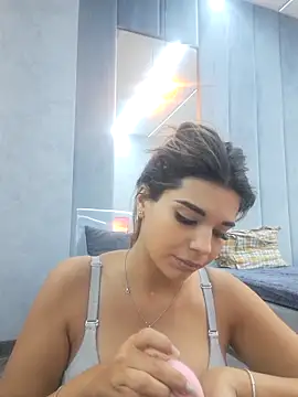 Snapshot of Bella_Posh chatting on 14, 10, 2025 Bella Posh online show from 14, 10, 2025