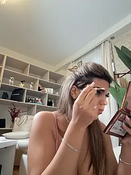 Bella Posh online show from 23, 12, 2025