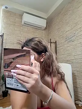 Bella Posh online show from 22, 2, 2026