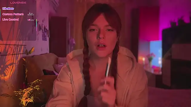 CherryRed Girl online show from 22, 2, 2026