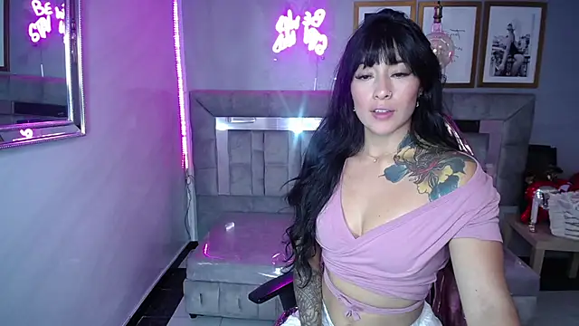Snapshot of Isabella_Collen_v chatting on 25, 2, 2025 Isabella Collen v online show from 25, 2, 2025
