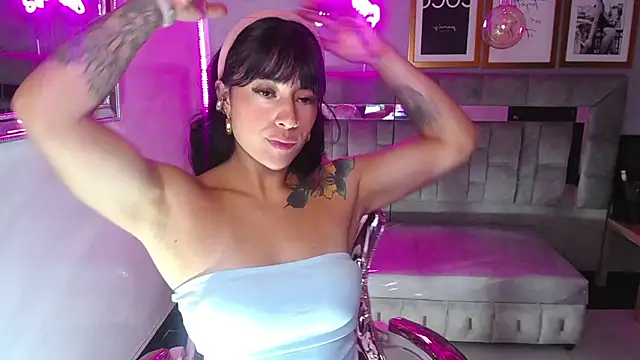 Snapshot of Isabella_Collen_v chatting on 22, 3, 2025 Isabella Collen v online show from 22, 3, 2025
