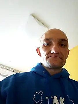 Machura online show from 5, 3, 2026