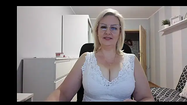DianaLive online show from 5, 12, 2025