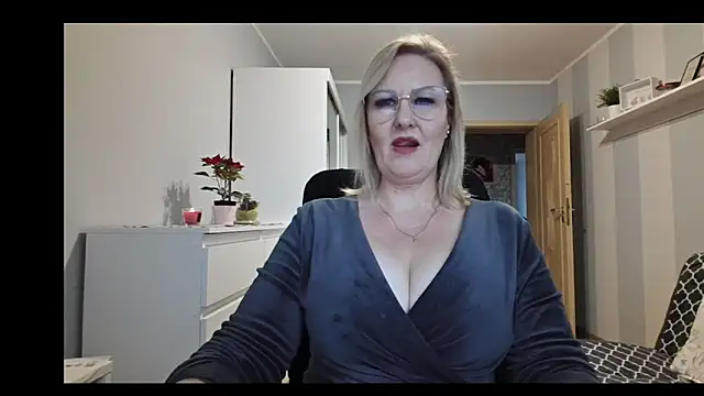 DianaLive online show from 15, 12, 2025