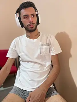 Snapshot of iendriw chatting on 13, 3, 2025 iendriw online show from 13, 3, 2025