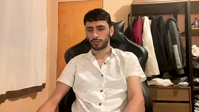 Snapshot of iendriw chatting on 8, 10, 2025 iendriw online show from 8, 10, 2025