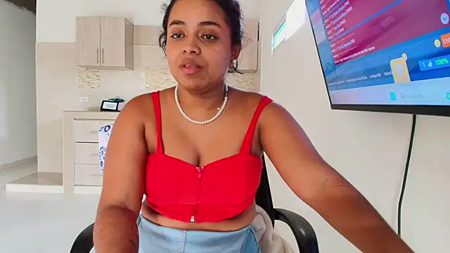 Snapshot of tatiana_10 chatting on 26, 2, 2025 tatiana 10 online show from 26, 2, 2025