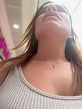 Snapshot of gynna_kimera chatting on 12, 11, 2025 gynna kimera online show from 12, 11, 2025