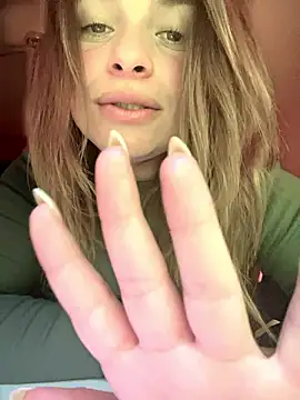 Snapshot of gynna_kimera chatting on 5, 1, 2026 gynna kimera online show from 5, 1, 2026