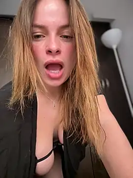 Snapshot of gynna_kimera chatting on 9, 2, 2026 gynna kimera online show from 9, 2, 2026