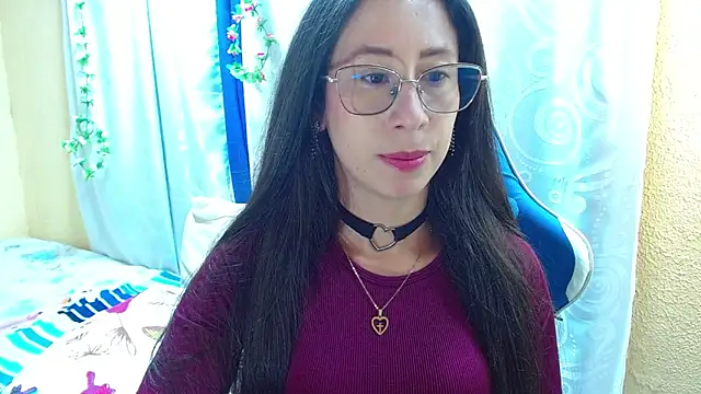 Snapshot of Gia_leinn chatting on 18, 10, 2025 Gia leinn online show from 18, 10, 2025