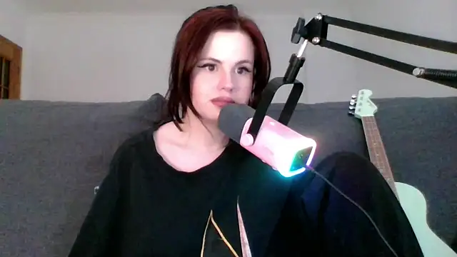 Della Ideal online show from 5, 3, 2025