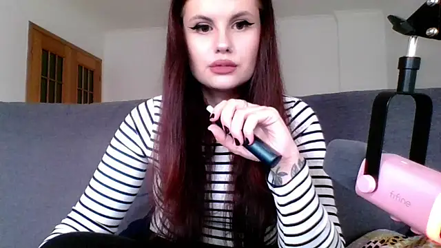 Della Ideal online show from 16, 3, 2025