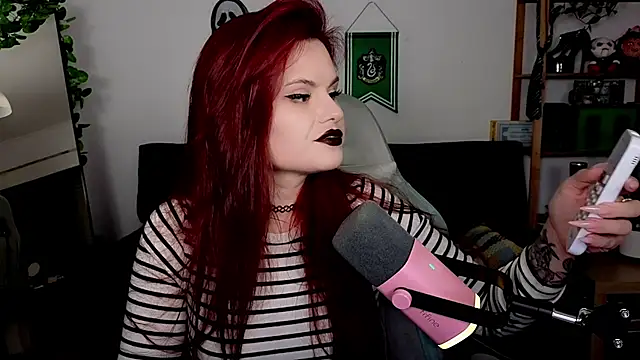 Della Ideal online show from 13, 11, 2025