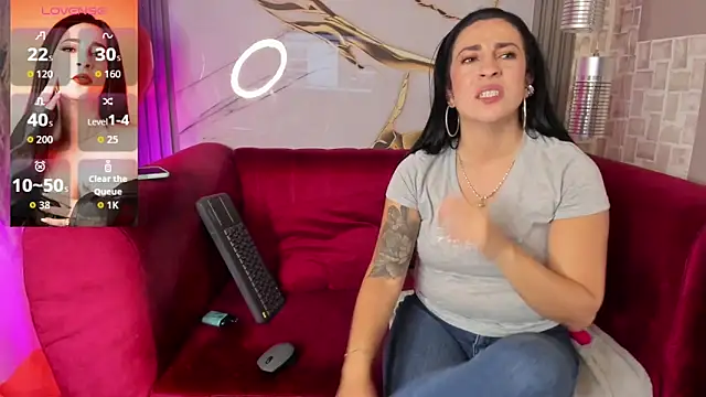 Bella williamss  online show from 25, 11, 2025