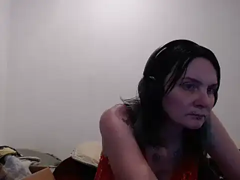 Hotmodel1984 online show from 18, 6, 2026