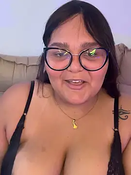 Snapshot of thataa_paixao chatting on 8, 9, 2025 thataa paixao online show from 8, 9, 2025