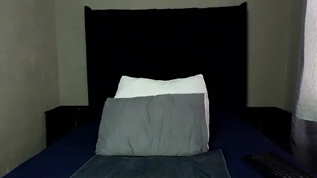 Snapshot of xMiAmor chatting on 9, 7, 2026 xMiAmor online show from 9, 7, 2026