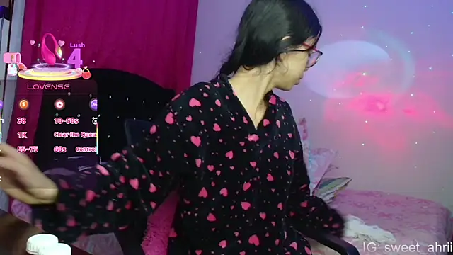 Snapshot of AhriSweet_ chatting on 18, 2, 2026 AhriSweet online show from 18, 2, 2026