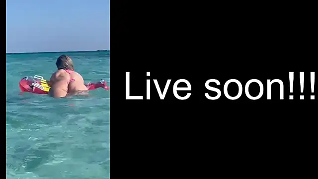 Snapshot of _Allie_ chatting on 4, 10, 2025 Allie online show from 4, 10, 2025