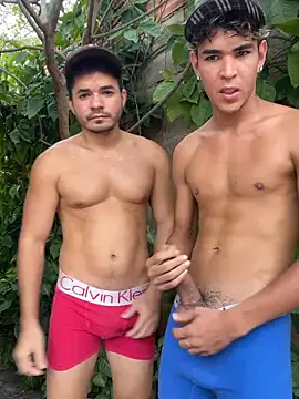 Snapshot of twinks_28 chatting on 18, 10, 2025 twinks 28 online show from 18, 10, 2025