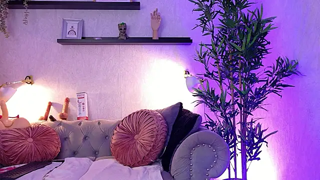 Anaise latif online show from 21, 10, 2025