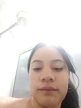 Snapshot of Valen_thompsom_002 chatting on 22, 9, 2025 Valen thompsom 002 online show from 22, 9, 2025