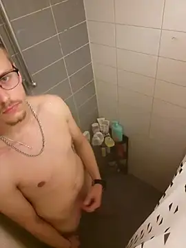 Snapshot of luckyluuk25 chatting on 7, 10, 2025 luckyluuk25 online show from 7, 10, 2025